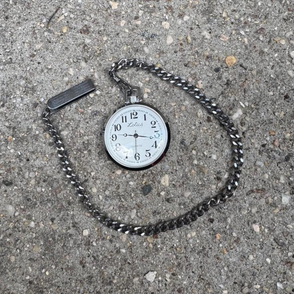Vintage Lotus Quartz Pocket Watch Silver Tone Chain Retro Analog Classic Twee